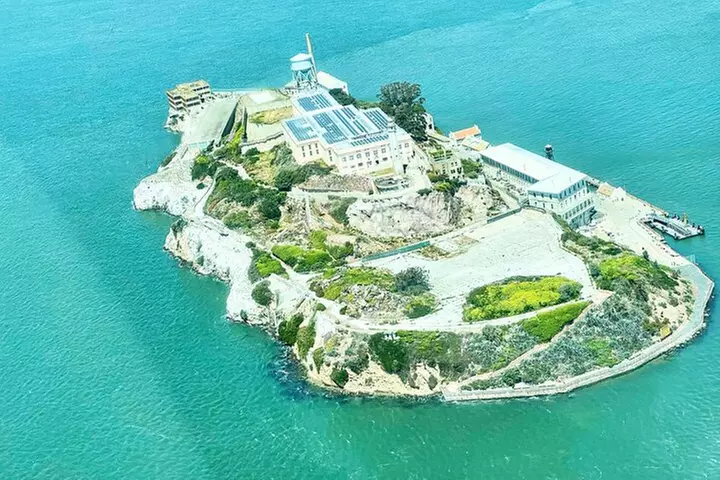 Golden Gate Private Airplane Tour Starting In Sacramento - Primary Image