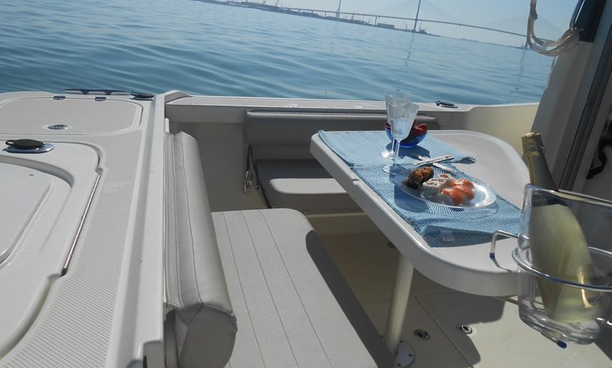 Image 5: Paseo romantico en la Bahia de Cadiz