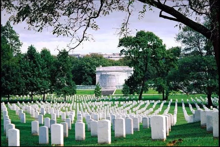 Arlington Cemetery with Changing of Guards & Tomb Unknown Soldier