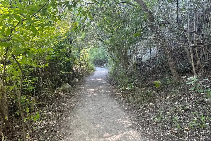 Small Group Scenic Waco Hiking Tour - Primary Image