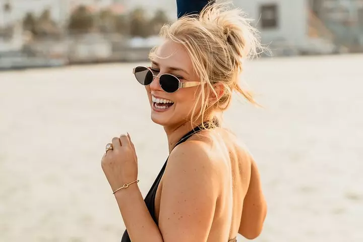 Crucero al atardecer en Barcelona liderado por Young & Local Captain