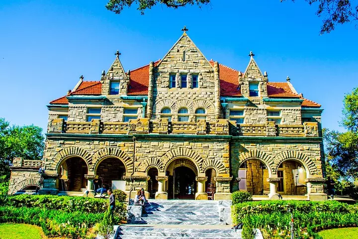 New Orleans Small-Group City Tour by Van