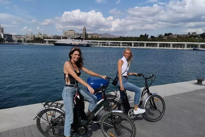 2h E-bike tour en Málaga