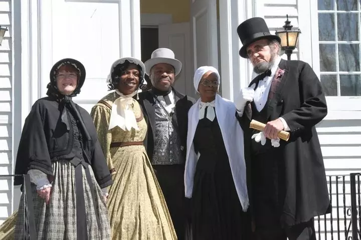Niagara Falls USA and Underground Railroad Heritage Tour