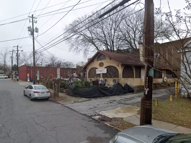 Parking at Alley Entrance - 1039 Greenwood Ave. NE. Lot - Primary Image