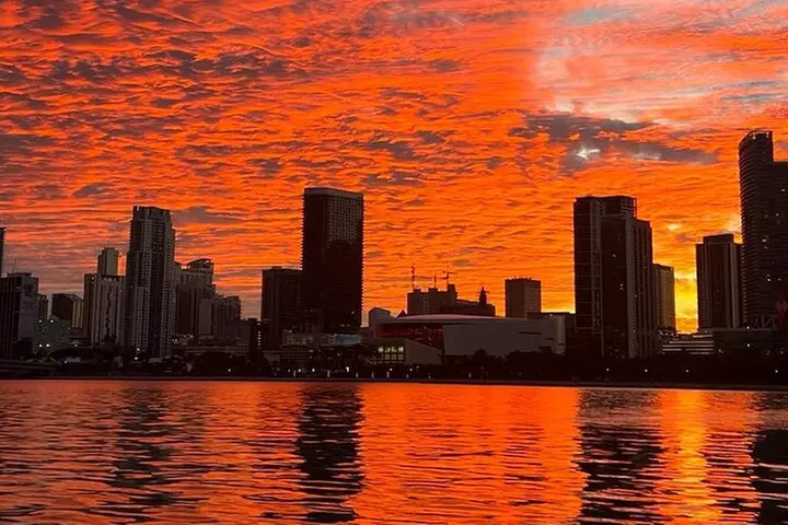 Explore Miami in Style: Private Boat Cruise with Captain