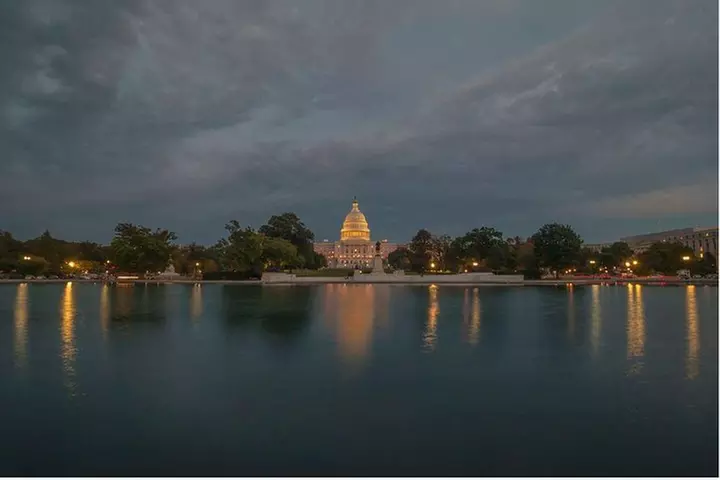 3-4 Hour Private DC City Moonlight Tour by Van