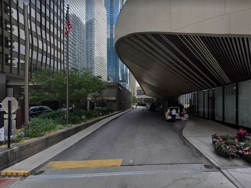 Parking at Aqua Garage