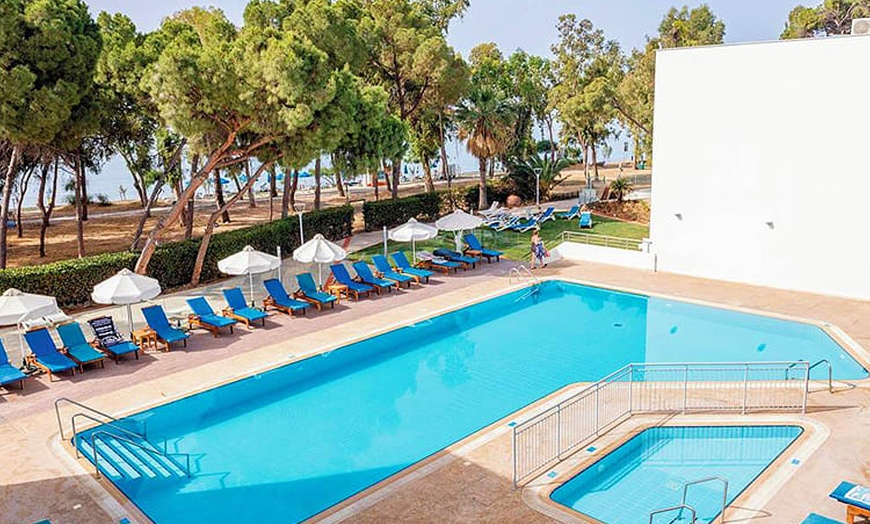 Image 2: ✈ CYPRUS | Limassol - Park Beach Hotel 3* - Oceanfront