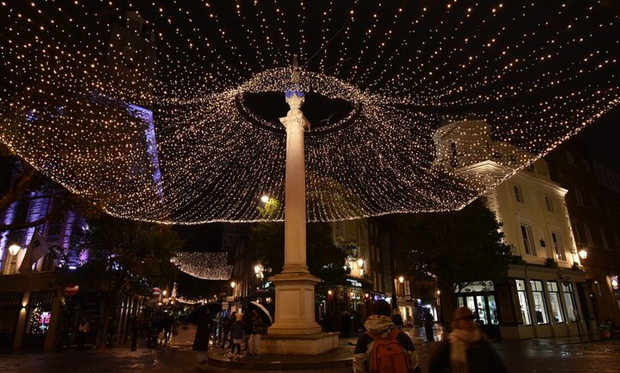 Image 4: Private Christmas Lights Taxi Tour of London