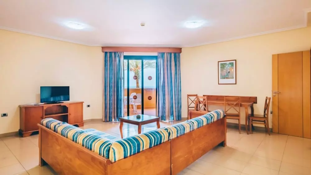 ✈ TENERIFE | San Miguel de Abona - Grand Muthu Golf Plaza Hotel & S...