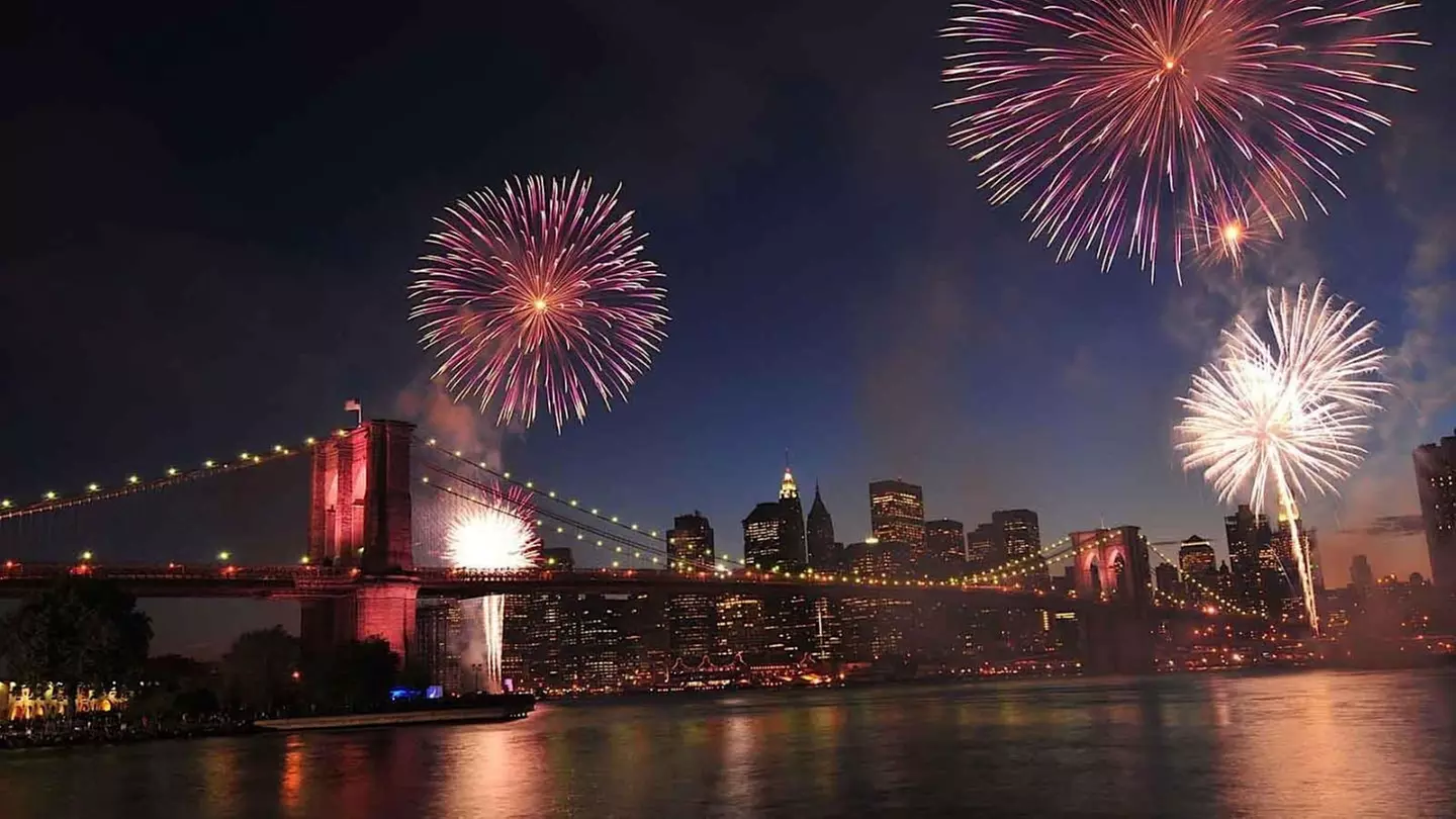 New Year's Eve Fireworks 2023 Cruise - Saturday, Dec 31, 2022 / 10:00pm - Primary Image