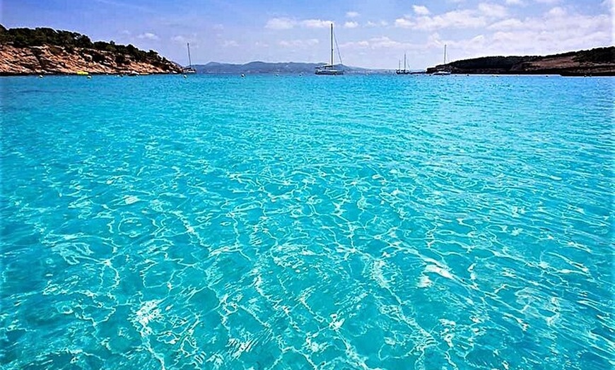 Image 15: Tour de snorkel en ibiza de puesta de sol y playas y cuevas