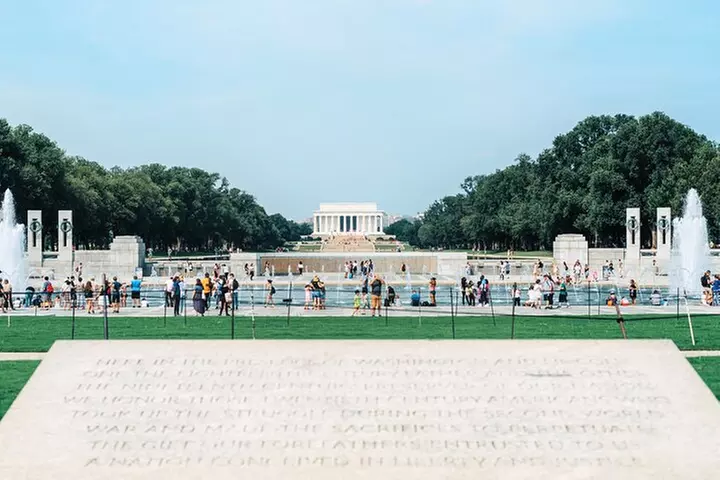 DC City Tour with Seasonal Cruise and Optional Attraction Tickets