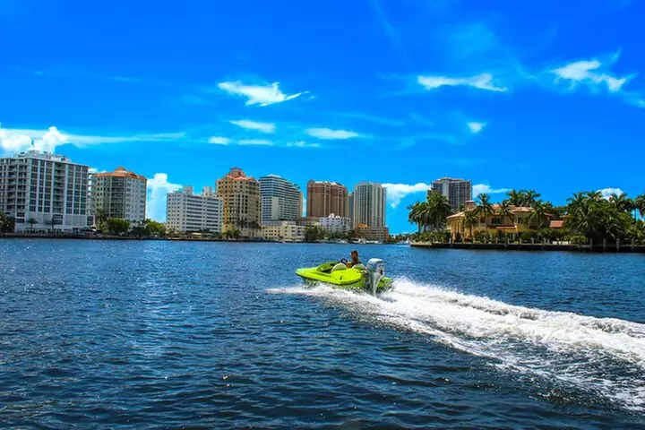 Ft. Lauderdale Mini Powerboat Rental. Canal, Yacht, Mansion Tour