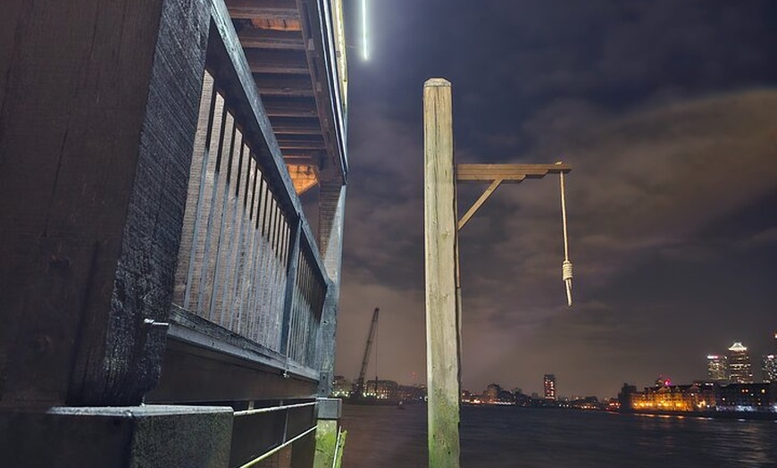 Image 14: London Historical Pub Tour with Pilgrims and Pirates