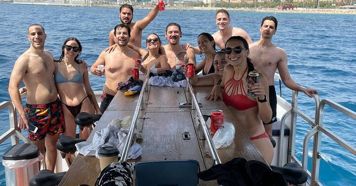 Alquiler de barcos a pedales para crucero en Valencia