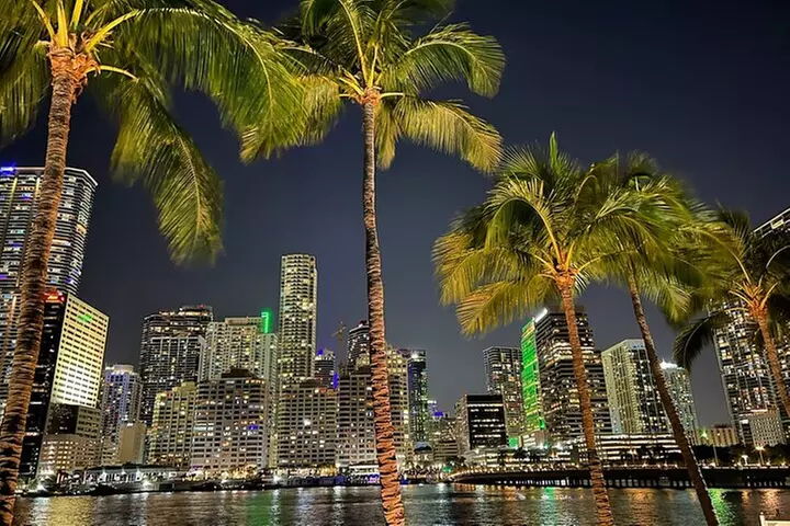 All Inclusive Miami Yacht Party: Premium Open Bar - Second Medium