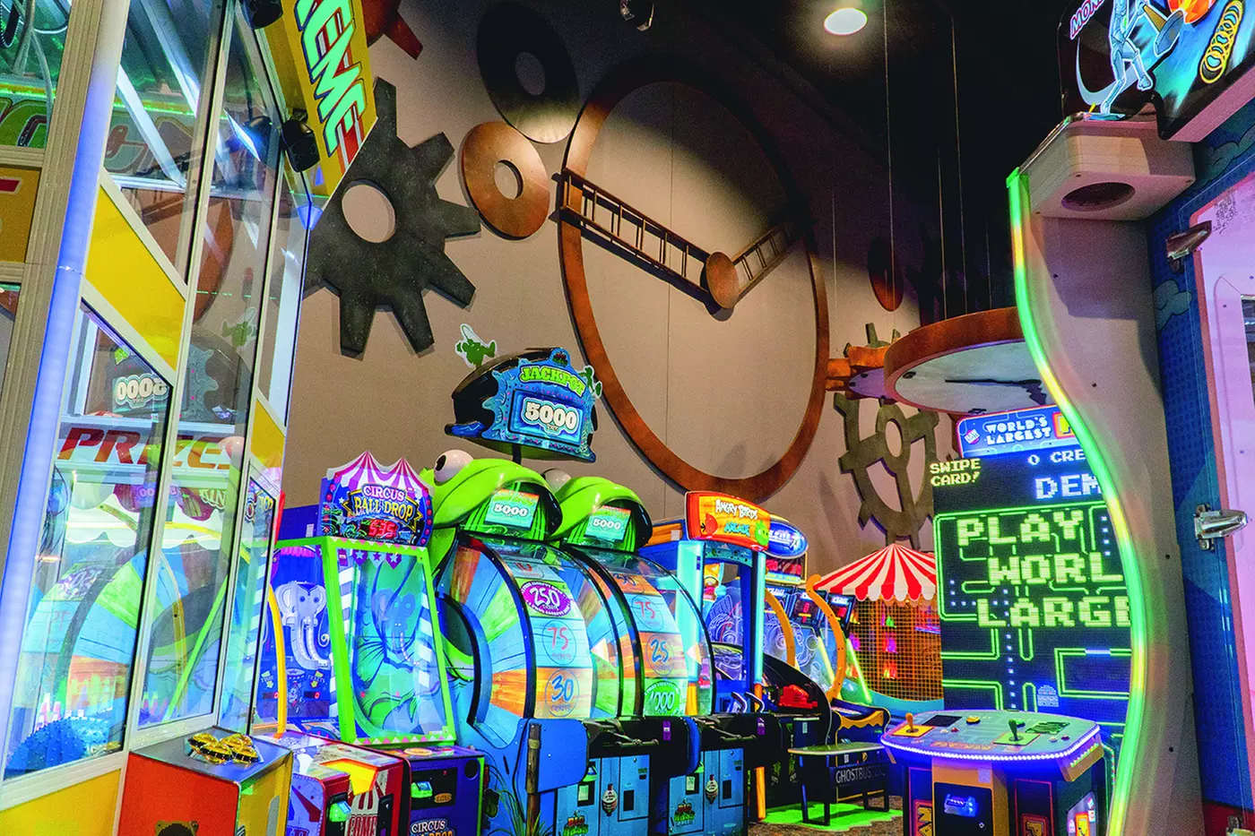 $15 For 1 Admission For 3-Hour Unlimited Play Wristband (Reg. $29.99) - Second Medium