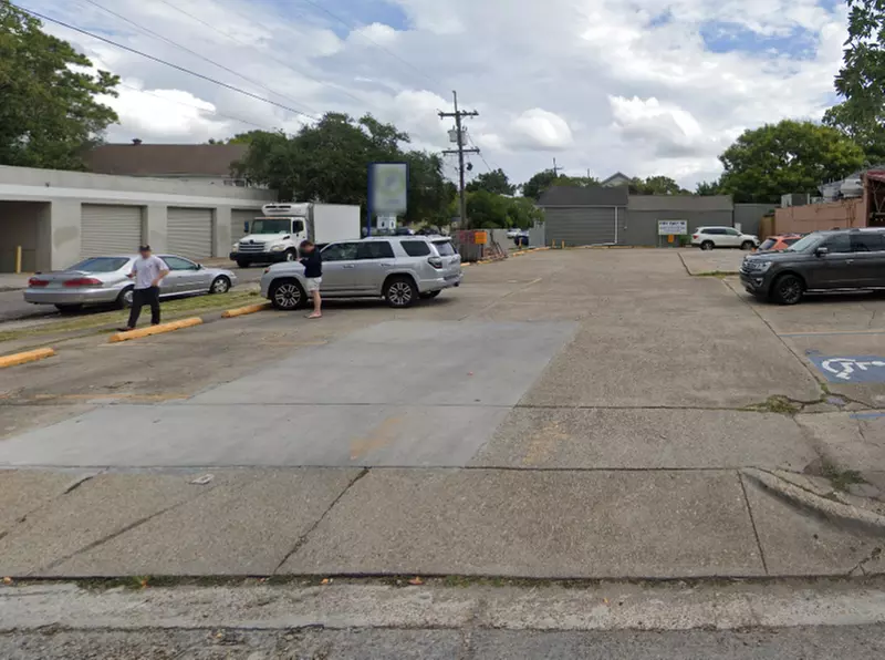 Parking at 801 Adams St. Lot