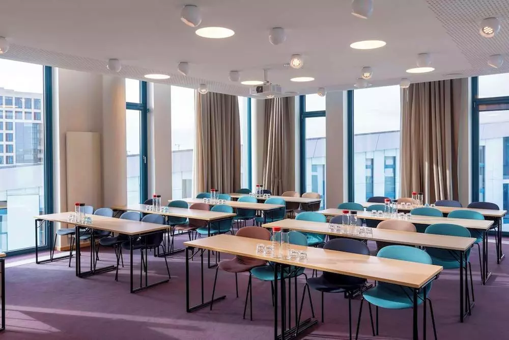 ✈ DEUTSCHLAND | Hamburg - Scandic Hamburg Emporio 4*, 2 Nächte