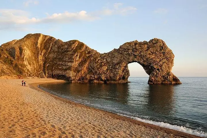 Lulworth Cove & Durdle Door Mini-Coach Tour from Bournemouth