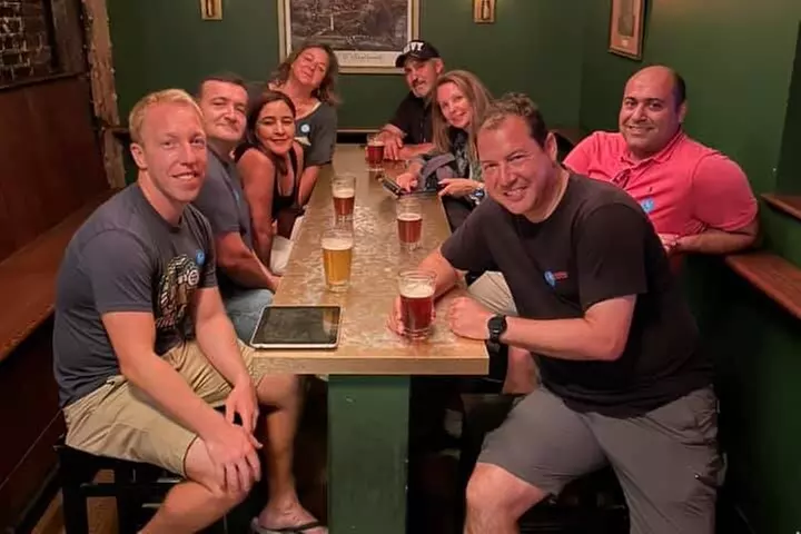 Small-Group History Tour Pub Crawl of Washington, D.C.