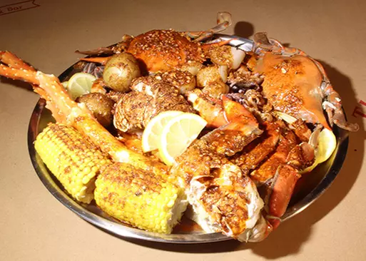 5% Cash Back at The Twisted Crab - Edison Mall - Primary Image