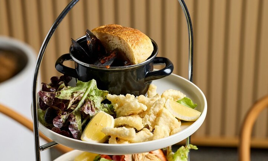 Image 5: Sirromet Seafood Fest with Premium Tasting for Two