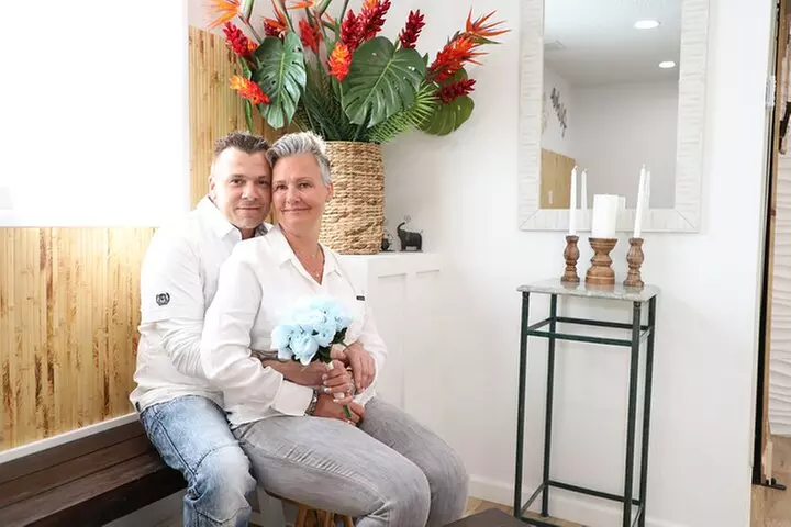 Quickie Sign and Go Wedding at Hawaiian Wedding Chapel