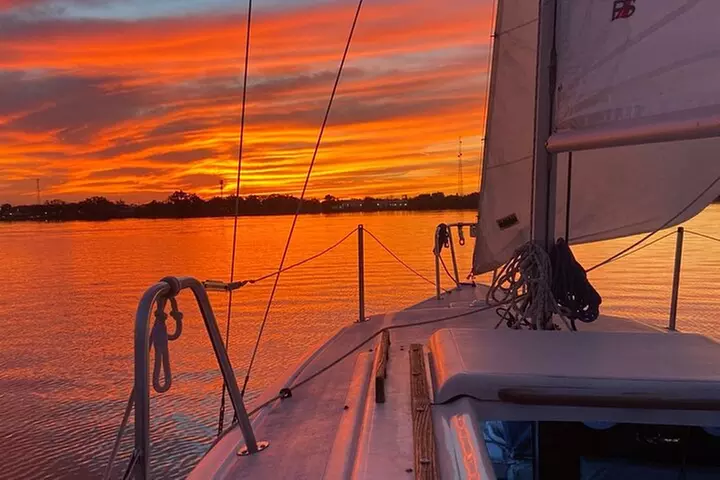 Private 2-Hour Sunset Sailing Tour on Lake Fairview - Primary Image