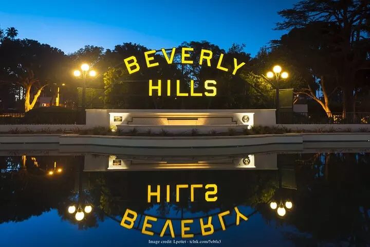 Beverly Hills and Rodeo Drive: Private 2-Hour Walking Tour