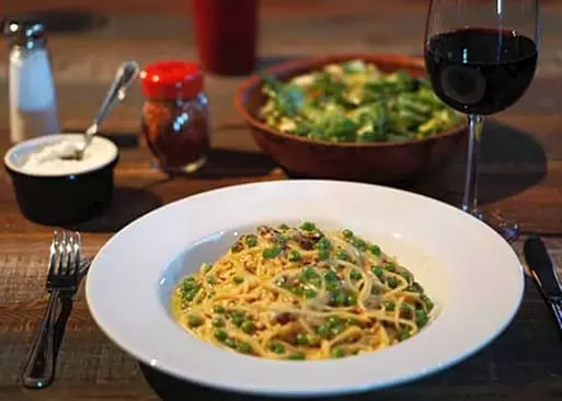 5% Cash Back at Tre Restaurant - Brick