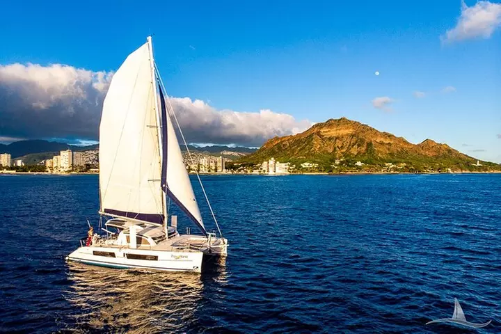 3 Hour Luxury Private Sailing Catamaran for 7-12 People