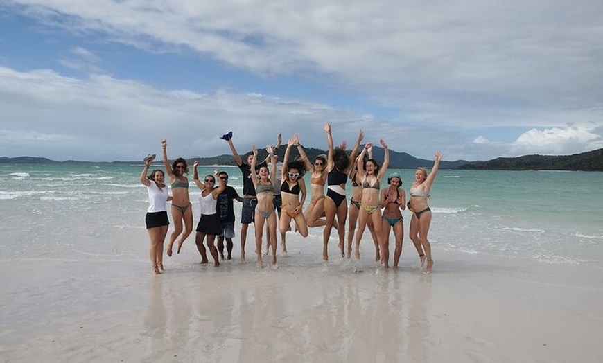 Image 4: 2-Night Whitsundays Sailing Cruise incl. Whitehaven Beach & Great B...