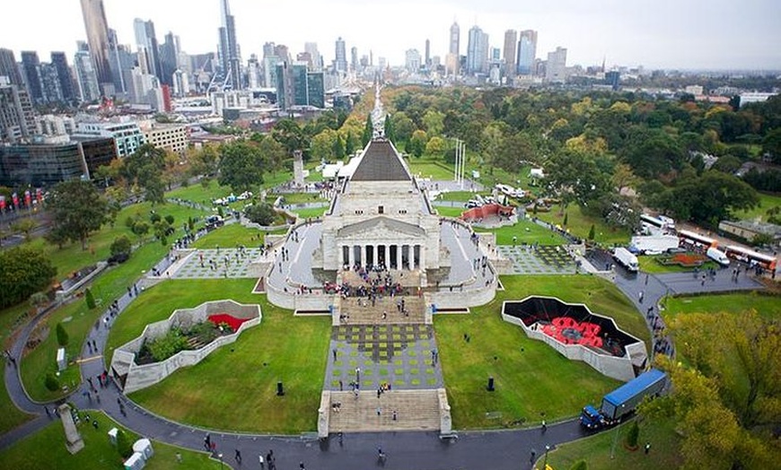 Image 1: Shrine of Remembrance Cultural Guided Tour in Melbourne