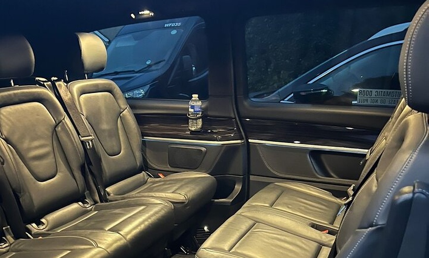 Image 8: One Way Taxi Transfer from Heathrow Airport to Harwich Seaport