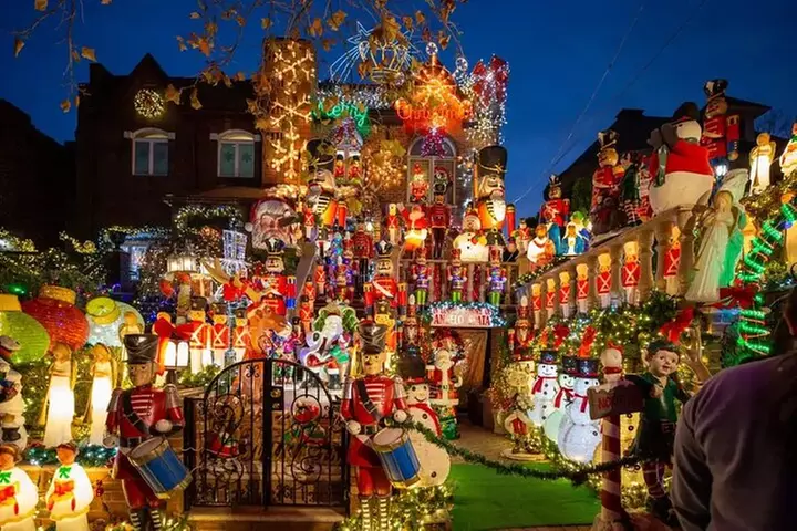 2023 Dyker Heights and NYC Holiday Lights Tour - Primary Image