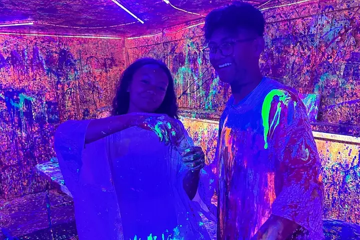 Splatter Art Paint Studio Experience in Hawaii