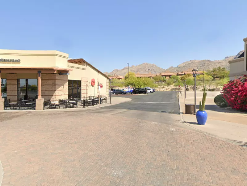 Parking at 2905 E. Skyline Dr. Lot