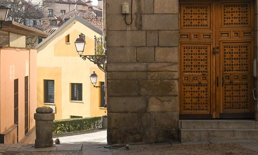 Image 3: Tour Secretos de Madrid en grupos pequeños