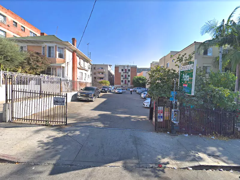 Parking at 522 S. Park View St. Lot