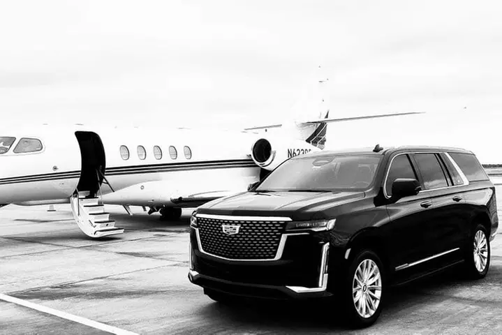 Private transport from Denver International Airport to Vail - Primary Image