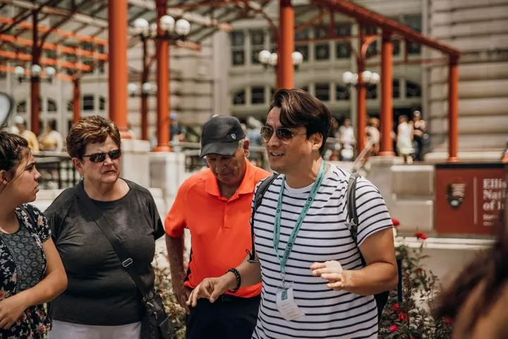 Statue of Liberty and Ellis Island Guided Tour with Ferry