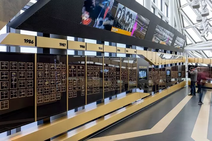 Rock and Roll Hall of Fame Admission in Cleveland - Second Medium