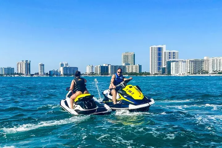Miami: Jet Ski Tour of Biscayne Bay from Bayside Marketplace