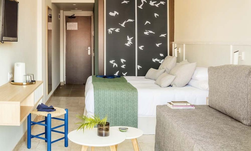 Image 4: ✈ COSTA BRAVA | Lloret de Mar - Aqua Hotel Bertran Park 4* - Piscin...