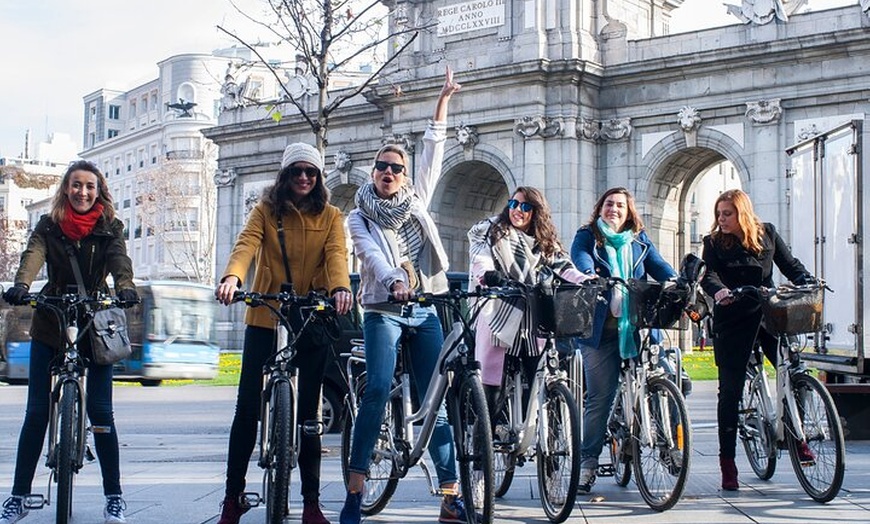 Image 1: Tour en bici eléctrica por Madrid.