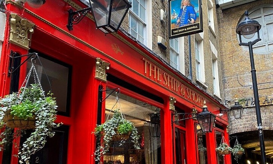 Image 2: Historic Pub Walking Tour of London