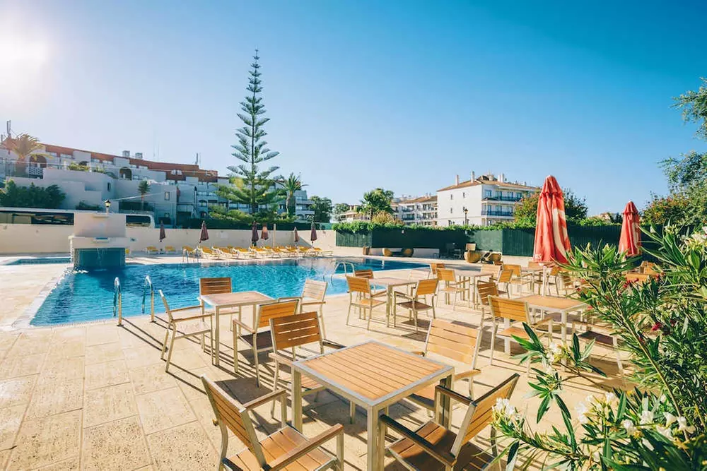 ✈ ALGARVE | Albufeira - Muthu Forte da Oura Apartment Hotel 5*, 2 n...